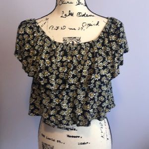 Forever 21 Daisy Crop Top ❤️